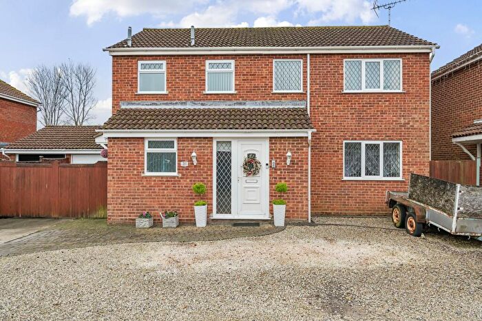 4 Bedroom Detached House For Sale In Sunningdale Gardens, North Bersted, Bognor Regis, PO22