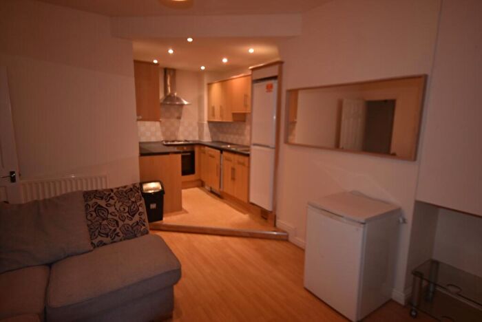 3 Bedroom Flat To Rent In Grosvenor Road, Jesmond, NE2