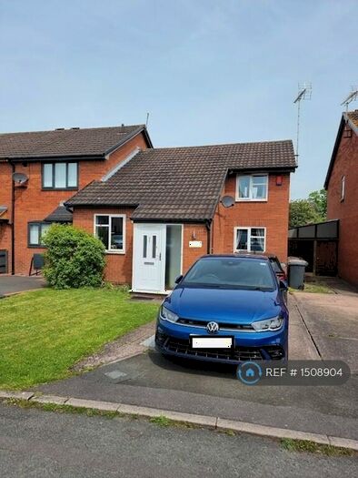 3 Bedroom End Of Terrace House To Rent In Queens Park Gardens, Crewe, CW2