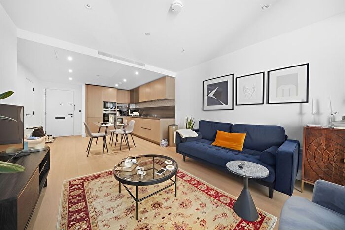 2 Bedroom Flat For Sale In Salisbury House, Palmer Road, London, SW11