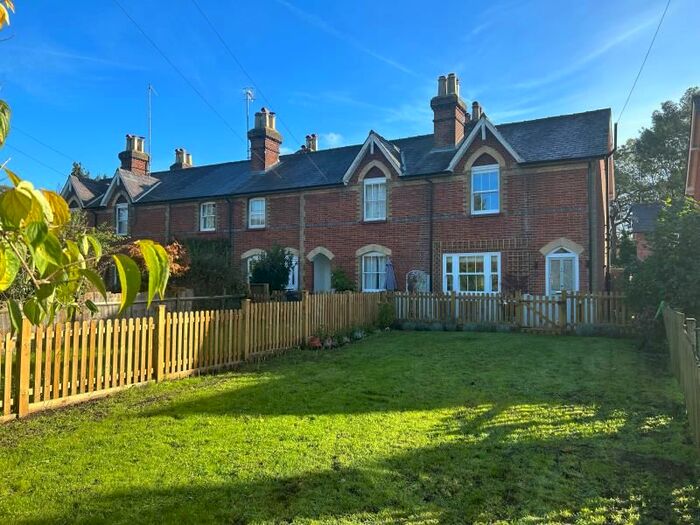 2 Bedroom End Of Terrace House To Rent In Lawnsmead, Wonersh, Guildford, GU5