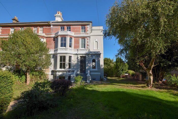 2 Bedroom Flat To Rent In Pevensey Road, St. Leonards-On-Sea, TN38