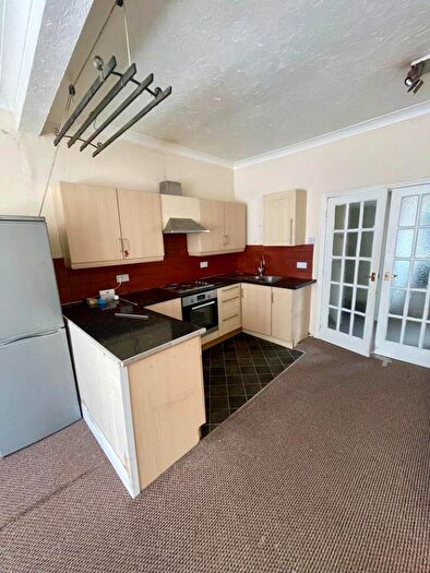 2 Bedroom Flat To Rent In Queens Road, Bournemouth, BH2