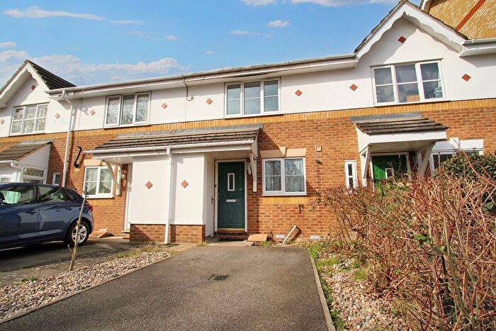 2 Bedroom Terraced House To Rent In Patching Way, Hayes, UB4