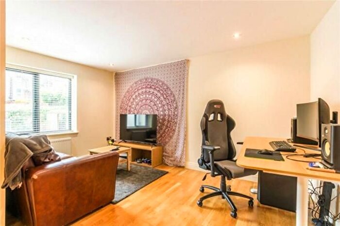 1 Bedroom Flat For Sale In Flat, Cannon Street, Bristol, Avon, BS3