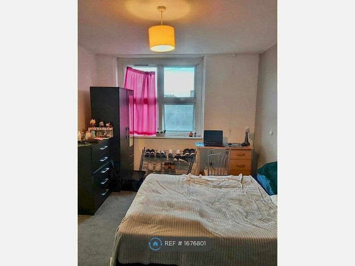 Studio To Rent In Sulkin House, London, E2