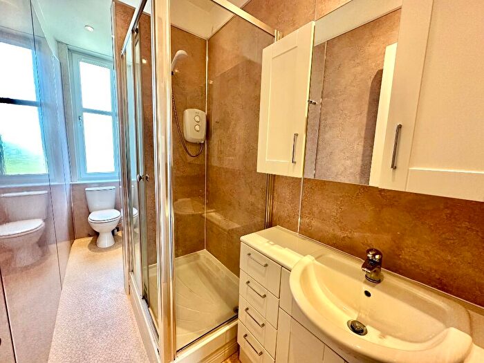 2 Bedroom Flat To Rent In Bonhill Road, Dumbarton, West Dunbartonshire, G82