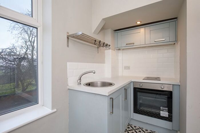 2 Bedroom Terraced House To Rent In Ovington Terrace, York, North Yorkshire, YO23