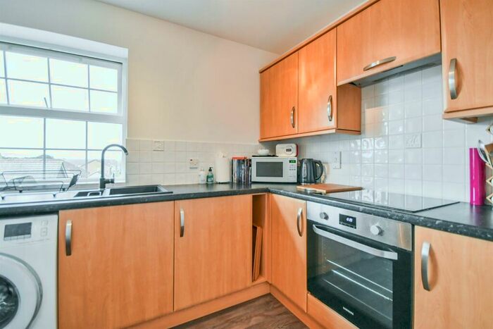 3 Bedroom Flat To Rent In St. Austell Way, Swindon, SN2