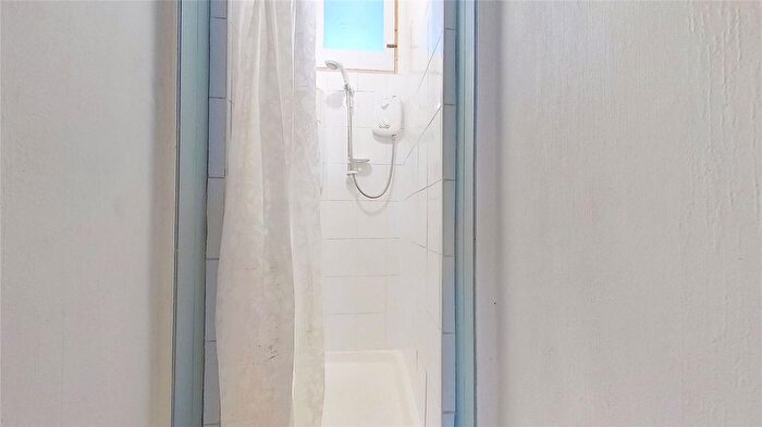 1 Bedroom Flat To Rent In Thornwood Avenue, Glasgow, G11