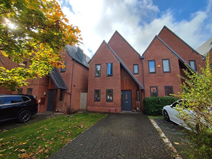 3 Bedroom Semi-Detached House To Rent In Holland Street, Sutton Coldfield, B72
