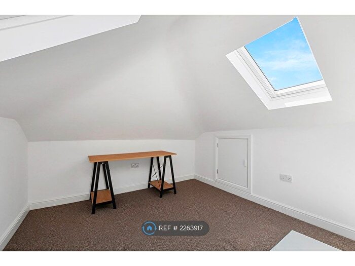 1 Bedroom Flat To Rent In Bouverie Road, London, N16