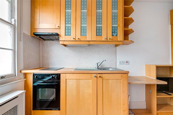 Studio To Rent In Claverton Street, Pimlico, SW1V