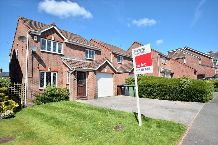 3 Bedroom Detached House To Rent In Woodlea Green, Meanwood, Leeds, West Yorkshire, LS6