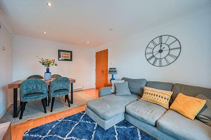 2 Bedroom Flat For Sale In Brompton Park Crescent, West Brompton, London, SW6