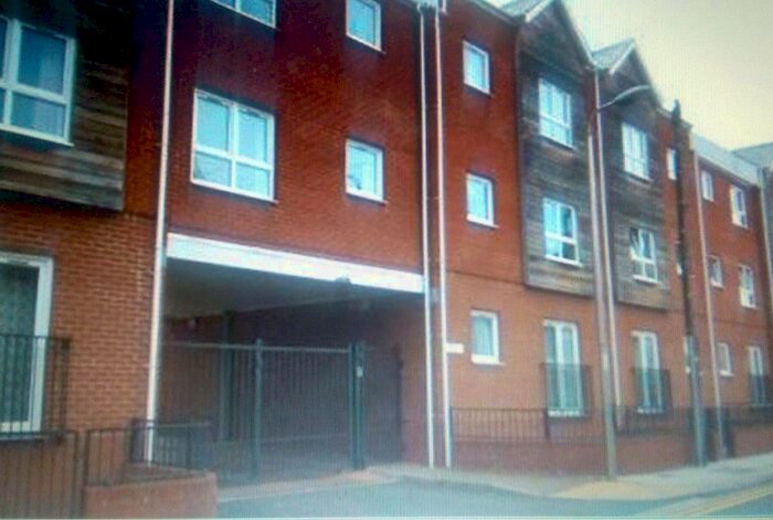 2 Bedroom Flat To Rent In Willingham Street, Grimsby, DN32