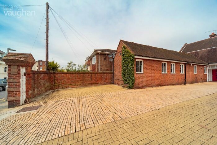 2 Bedroom Flat To Rent In The Red House, Lansdowne Road, Brighton, East Sussex, BN3