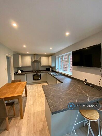 4 Bedroom Terraced House To Rent In Blackwell Avenue, Guildford, GU2