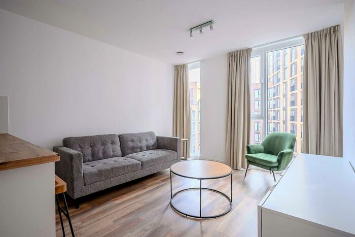 2 Bedroom Flat To Rent In Flat, The Wullcomb, Highcross Street, , Furnished, LE1