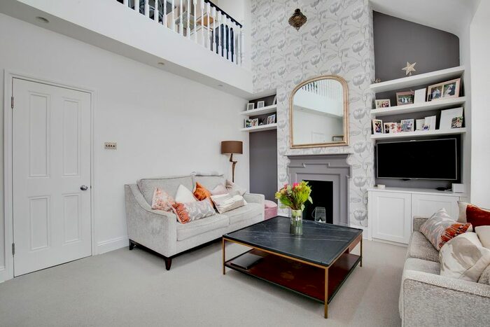 2 Bedroom Maisonette To Rent In St. Albans Avenue, Bedford Park Borders, W4