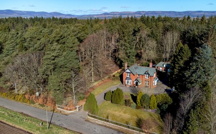 4 Bedroom Detached House For Sale In Inverluther, Northwaterbridge, By Laurencekirk, Kincardineshire, AB30