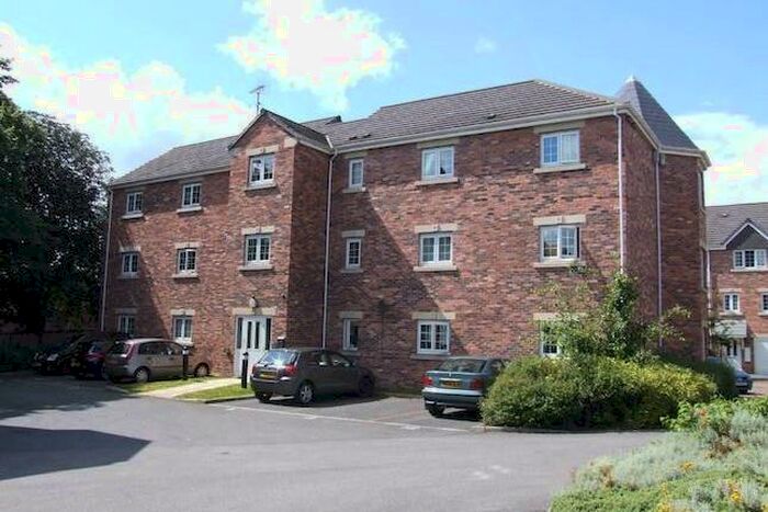 2 Bedroom Apartment To Rent In Castle Lodge Square, Rothwell, LS26