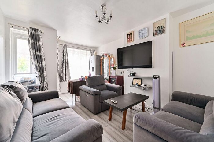 2 Bedroom Flat For Sale In Corfe House, Dorset Road, Vauxhall, London, SW8