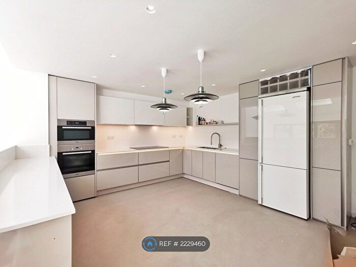 5 Bedroom End Of Terrace House To Rent In Pittville Gardens, London, SE25