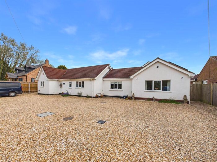 4 Bedroom Detached Bungalow For Sale In Rotten Row, Theddlethorpe, Mablethorpe, LN12