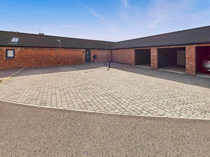 3 Bedroom Barn Conversion To Rent In Newbold Farm, Newbold-On-Avon, Rugby, CV21