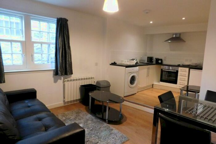 1 Bedroom Flat To Rent In Castle Street, City Centre, Aberdeen, AB11