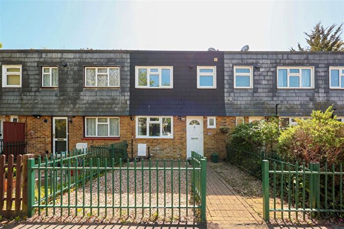 3 Bedroom Terraced House For Sale In Greatfields Drive, Hillingdon, UB8