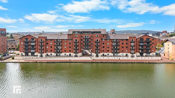 1 Bedroom Apartment For Sale In Henke Court, Cardiff, CF10
