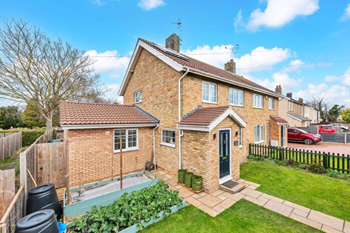 3 Bedroom Semi-Detached House For Sale In Medcalfe Way, Melbourn, SG8
