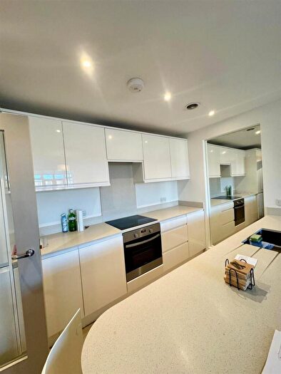 2 Bedroom Flat To Rent In Grove End Road, London, NW8