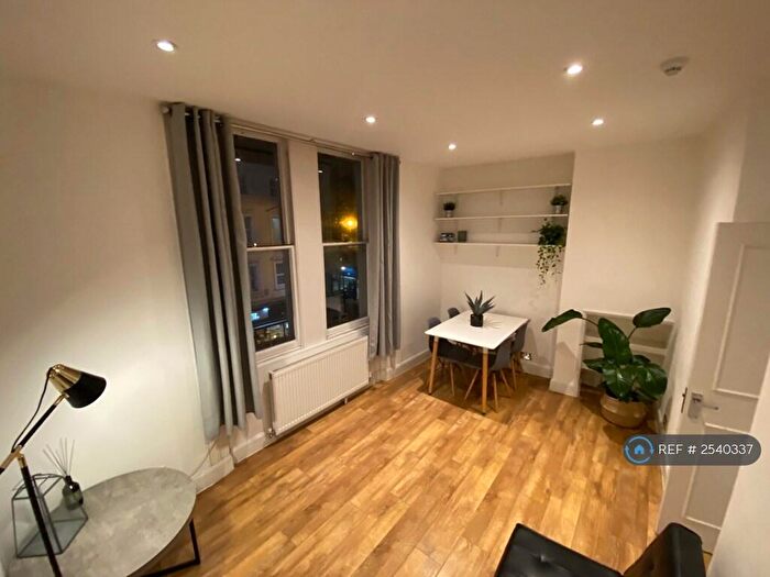 1 Bedroom Flat To Rent In Camberwell Church Street, London, SE5
