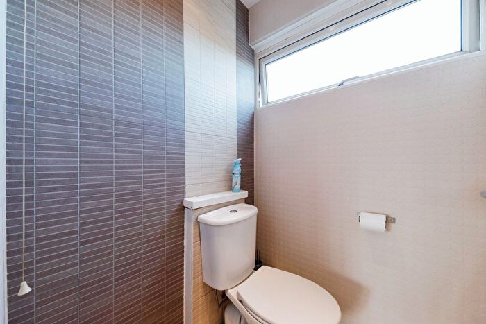3 Bedroom Terraced House For Sale In Foredrove Lane, Solihull, B92