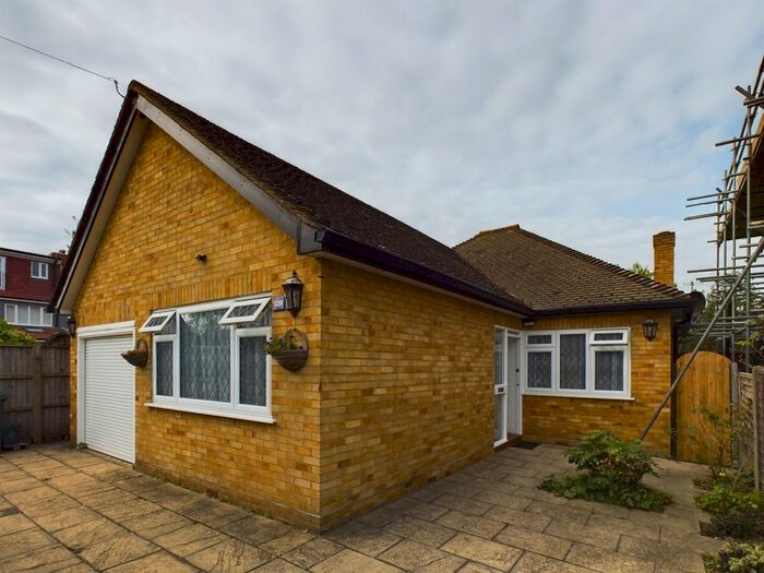4 Bedroom Bungalow To Rent In Portland Road, Ashford, TW15