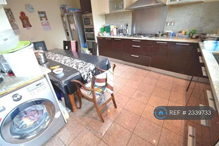 5 Bedroom Semi-Detached House To Rent In Kings Road, Harrow, HA2
