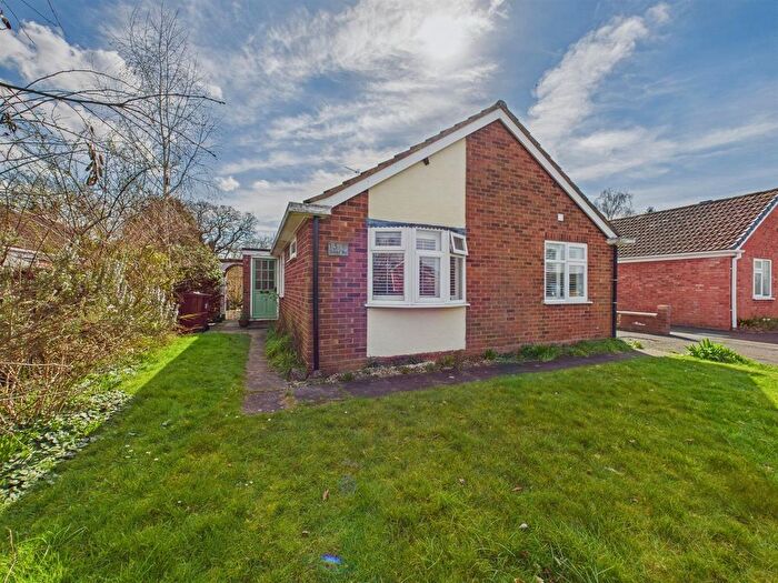 3 Bedroom Detached Bungalow For Sale In Orchard Way, Callow End, Worcester, WR2
