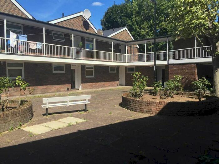 Studio To Rent In Omega Street, London, SE14