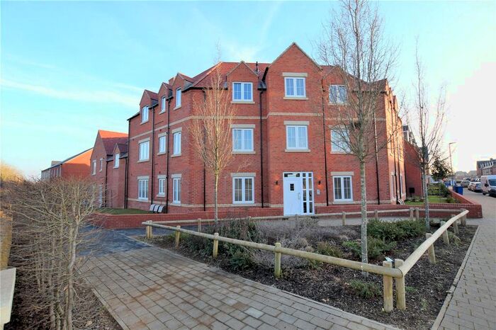 2 Bedroom Flat To Rent In Eridge Road, Bicester, OX26