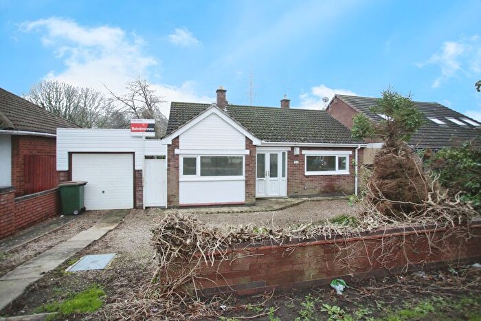 2 Bedroom Bungalow For Sale In Parrotts Grove, Coventry, West Midlands, CV2