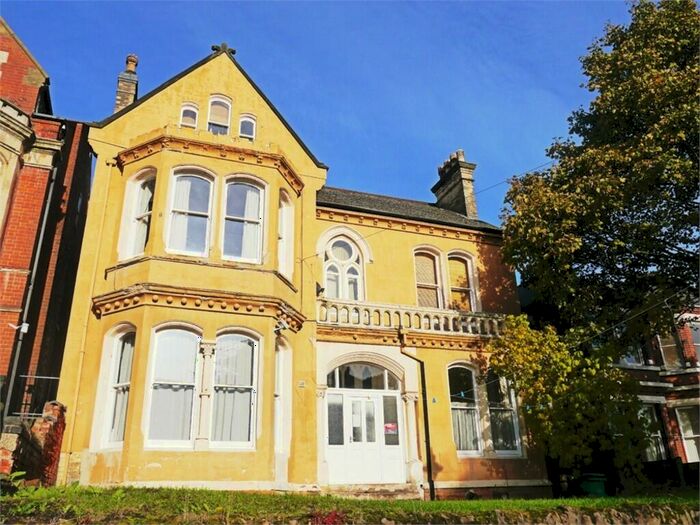 1 Bedroom Flat To Rent In Burns Street, Nottingham, NG7