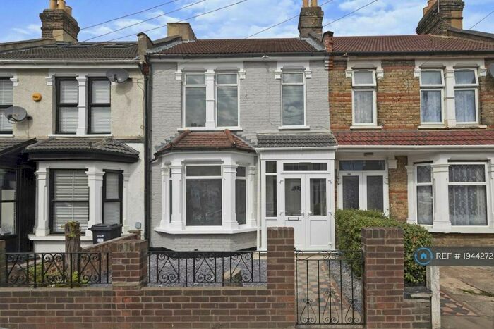3 Bedroom Terraced House To Rent In Howard Road, Ilford, IG1