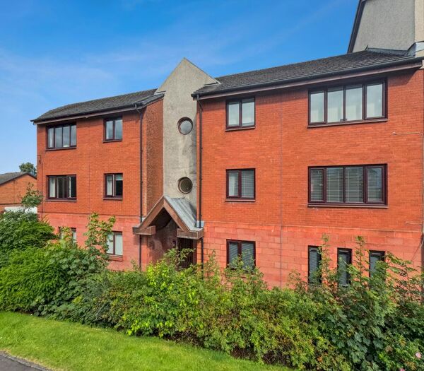 2 Bedroom Flat To Rent In Bairns Ford Court, Falkirk, Stirling, FK2