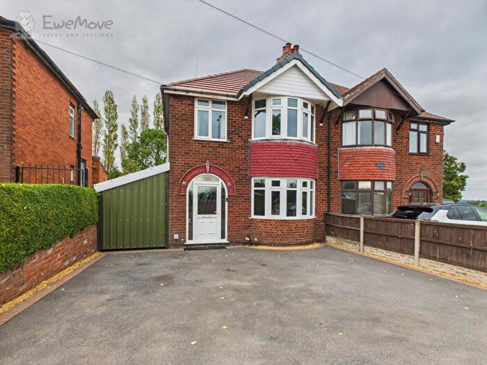 3 Bedroom Semi-Detached House For Sale In Cromford Road, Langley Mill, Nottingham, Nottinghamshire, NG16