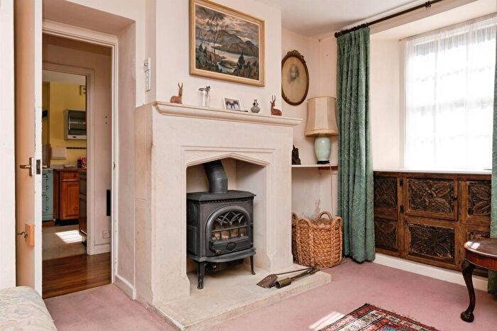 3 Bedroom End Of Terrace House For Sale In High Street, Marshfield, Chippenham, SN14