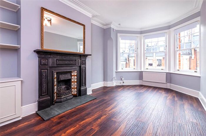 2 Bedroom Apartment To Rent In Milton Road, London, N6