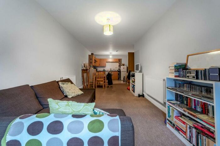 2 Bedroom Flat To Rent In Norwood Road, West Norwood, London, SE27